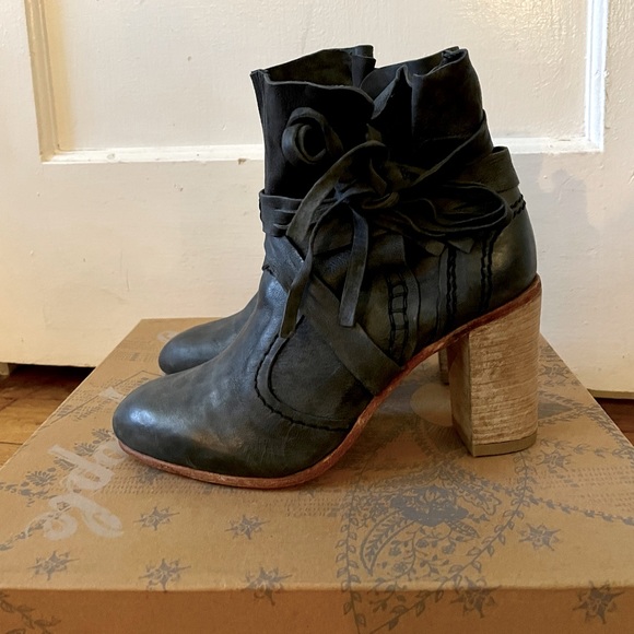 NWT | Free People ’Seven Wonders’ Ankle Boots - 6 - Picture 3 of 5